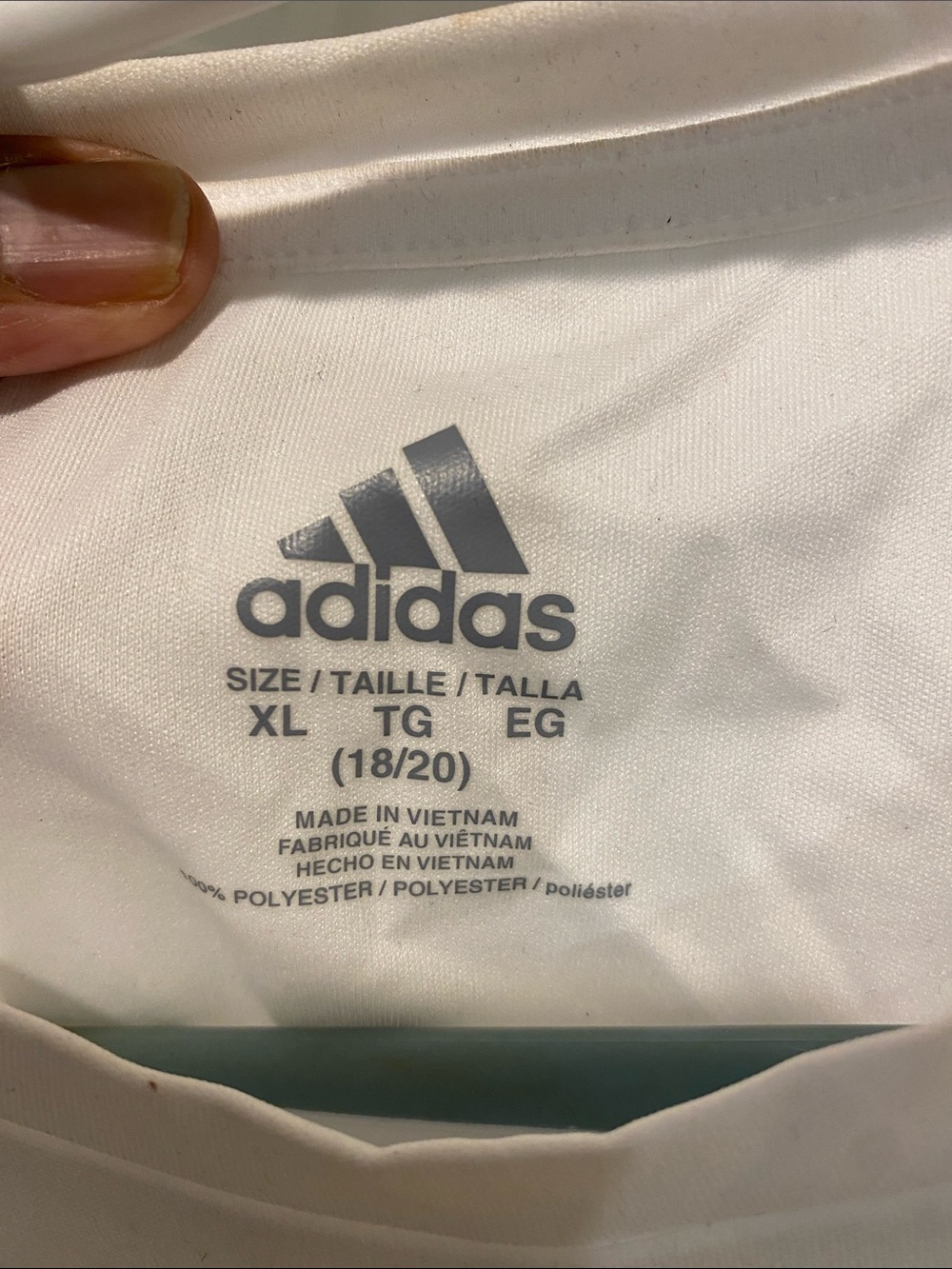 Adidas size XL(18-20) Tshirt unisex good condition - Picture 2 of 2